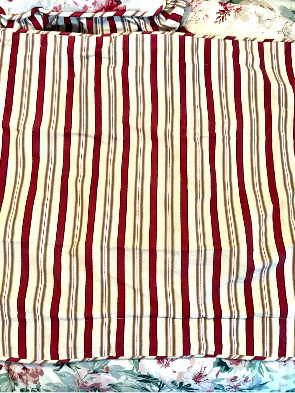 VTG Waverly Garden Room Norfolk Stripe Standard Pillow Shams - Set of 2